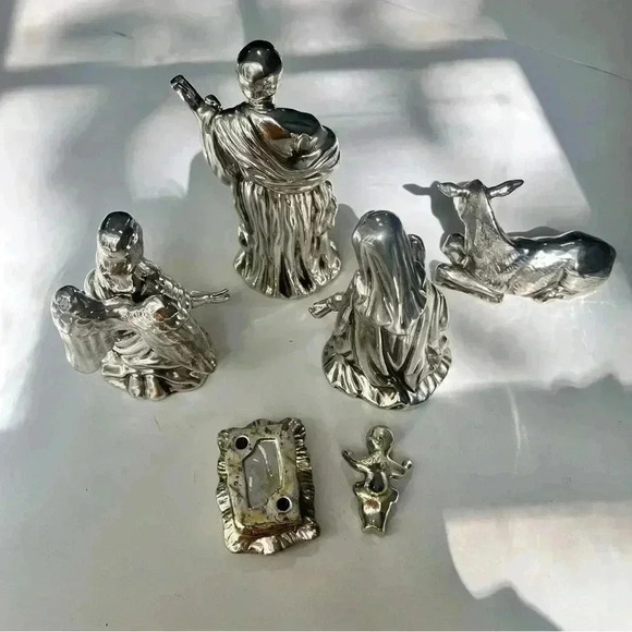 6 Piece Porcelain Silver Plated Nativity Scene Christmas Decor Holidays No Damag - Picture 11 of 12